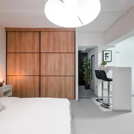 Industrial Cozy In Piata Amzei 公寓 *