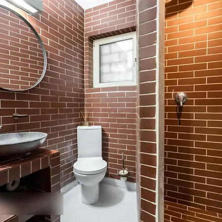 Industrial Cozy In Piata Amzei Bükreş