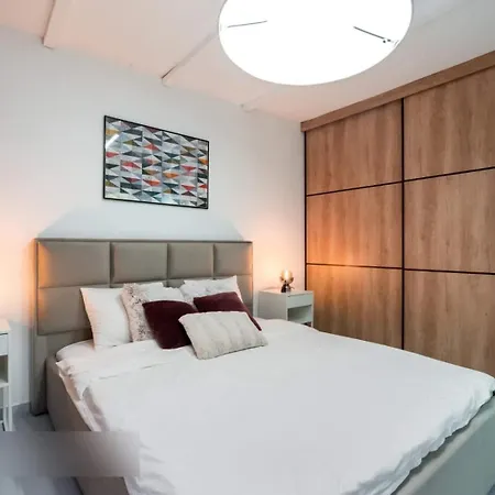 Industrial Cozy In Piata Amzei Διαμέρισμα *